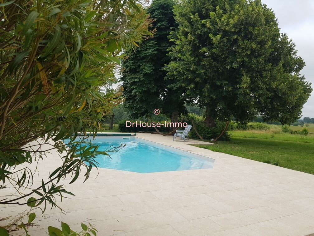 5 bedrooms House in Gironde, France No. 278709