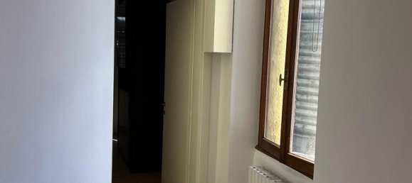 Oficina en Verona, Italy 48 m² No. 275712 17