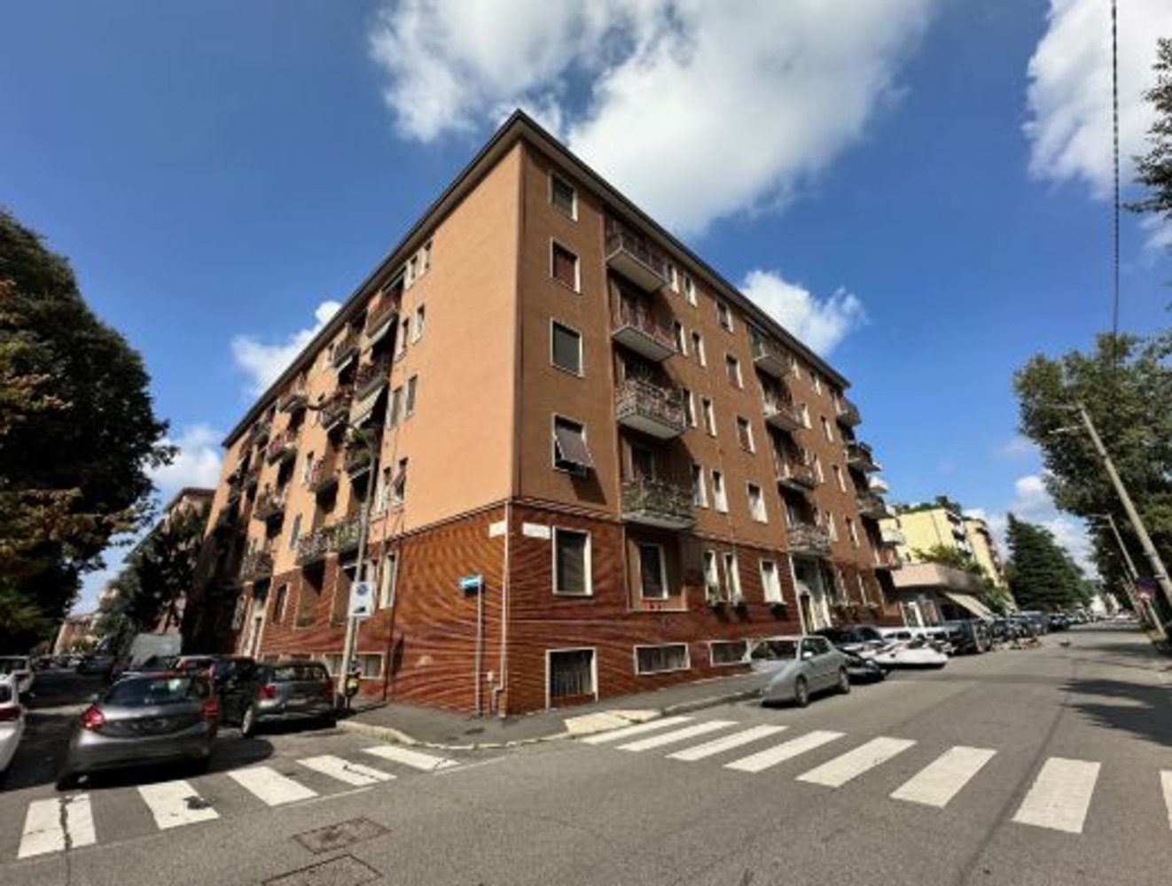 Apartamento de 2 habitaciónes en Monza, Italy No. 64636