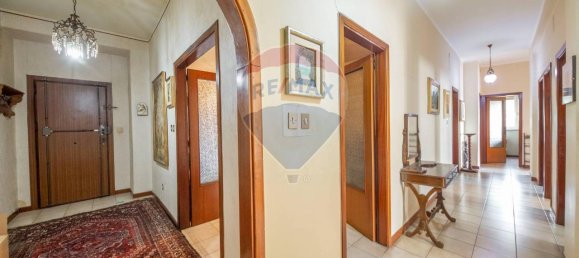 6 rooms Apartment in Catania, Italy No. 156849 8