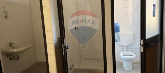 Дом с 6 комнатами в Бусто Арсицио, Италия № 262461 48