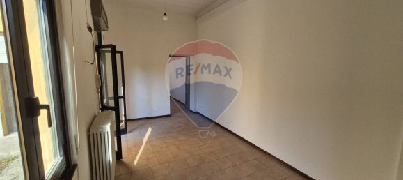 Дом с 6 комнатами в Бусто Арсицио, Италия № 262461 22