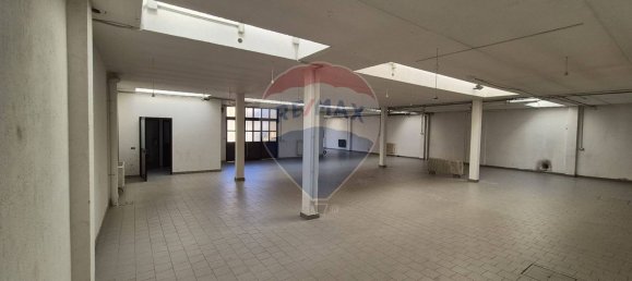 Дом с 6 комнатами в Бусто Арсицио, Италия № 262461 41