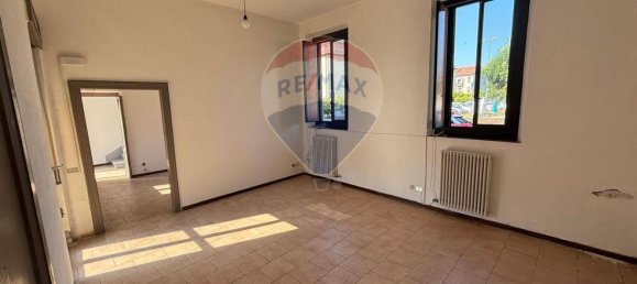 Дом с 6 комнатами в Бусто Арсицио, Италия № 262461 13