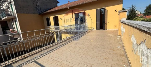 Дом с 6 комнатами в Бусто Арсицио, Италия № 262461 33