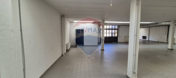 Дом с 6 комнатами в Бусто Арсицио, Италия № 262461 44