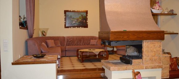 6 bedrooms Villa in Loutraki, Greece No. 7132 16