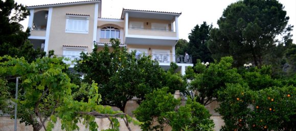 6 bedrooms Villa in Loutraki, Greece No. 7132 5