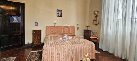 Villa de 5 dormitorios en Uzzano, Italy No. 294794 16