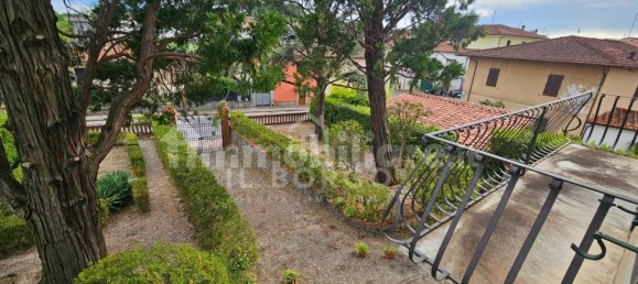 Villa de 5 dormitorios en Uzzano, Italy No. 294794 32