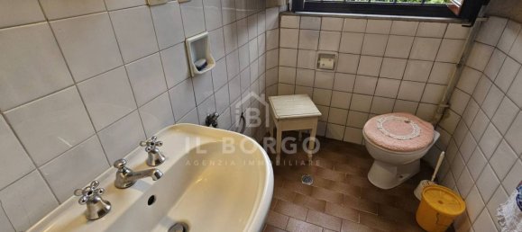 Villa de 5 dormitorios en Uzzano, Italy No. 294794 17