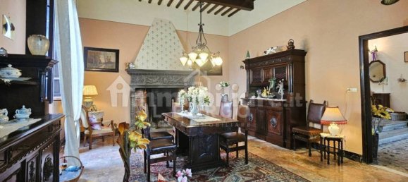Villa de 5 dormitorios en Uzzano, Italy No. 294794 5