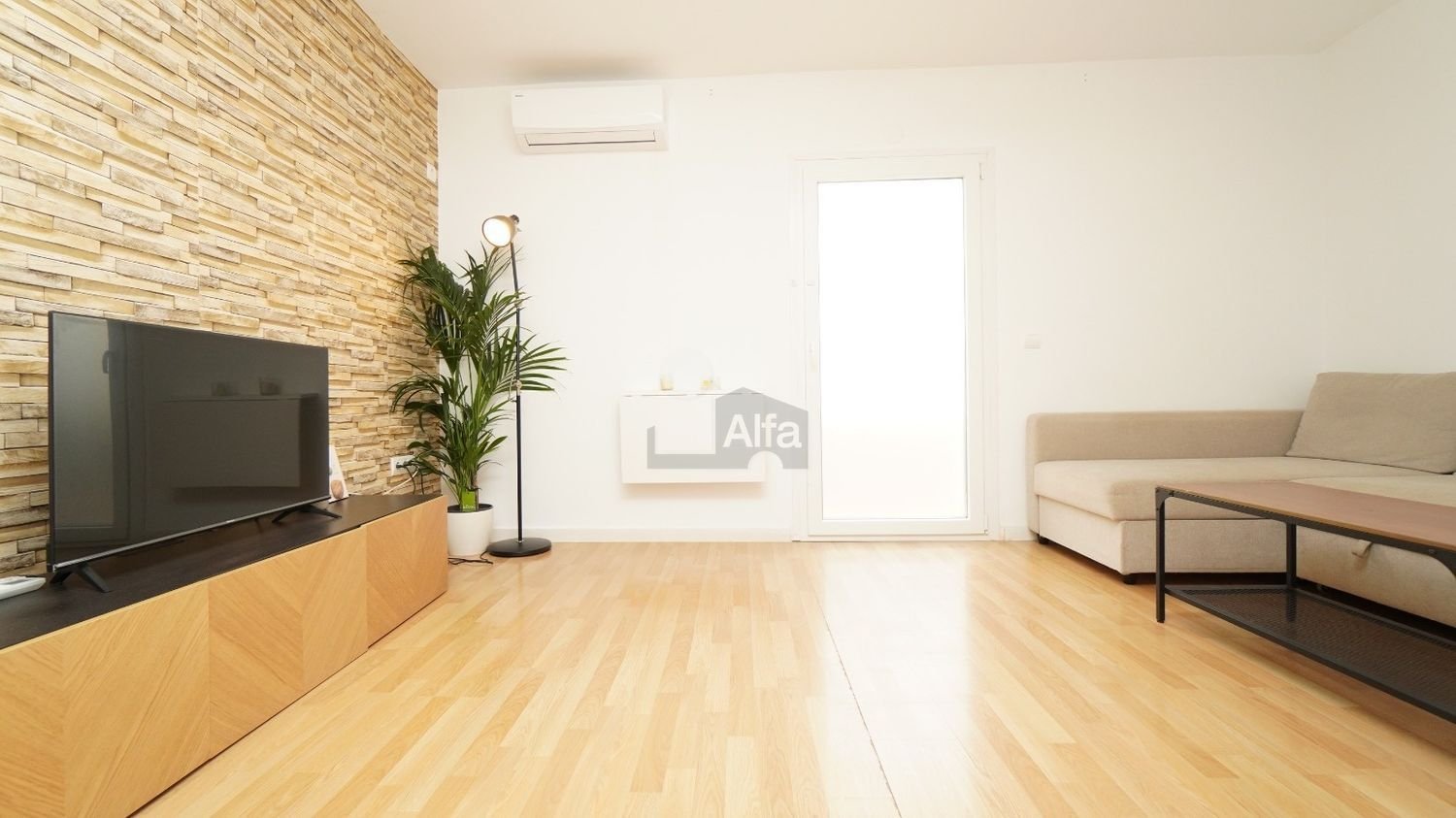 2 Schlafzimmer Wohnung in Santa Eulalia Del Rio, Spain, Nr. 267503