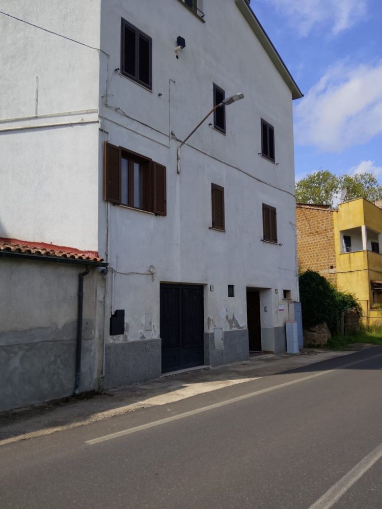 3 bedrooms Duplex in Fabrica di Roma, Italy No. 315468