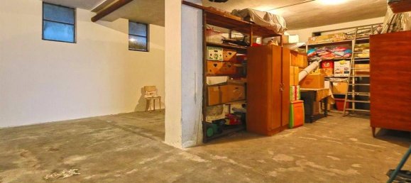 Garage à Lissone, Italy 70m² No. 337653 2
