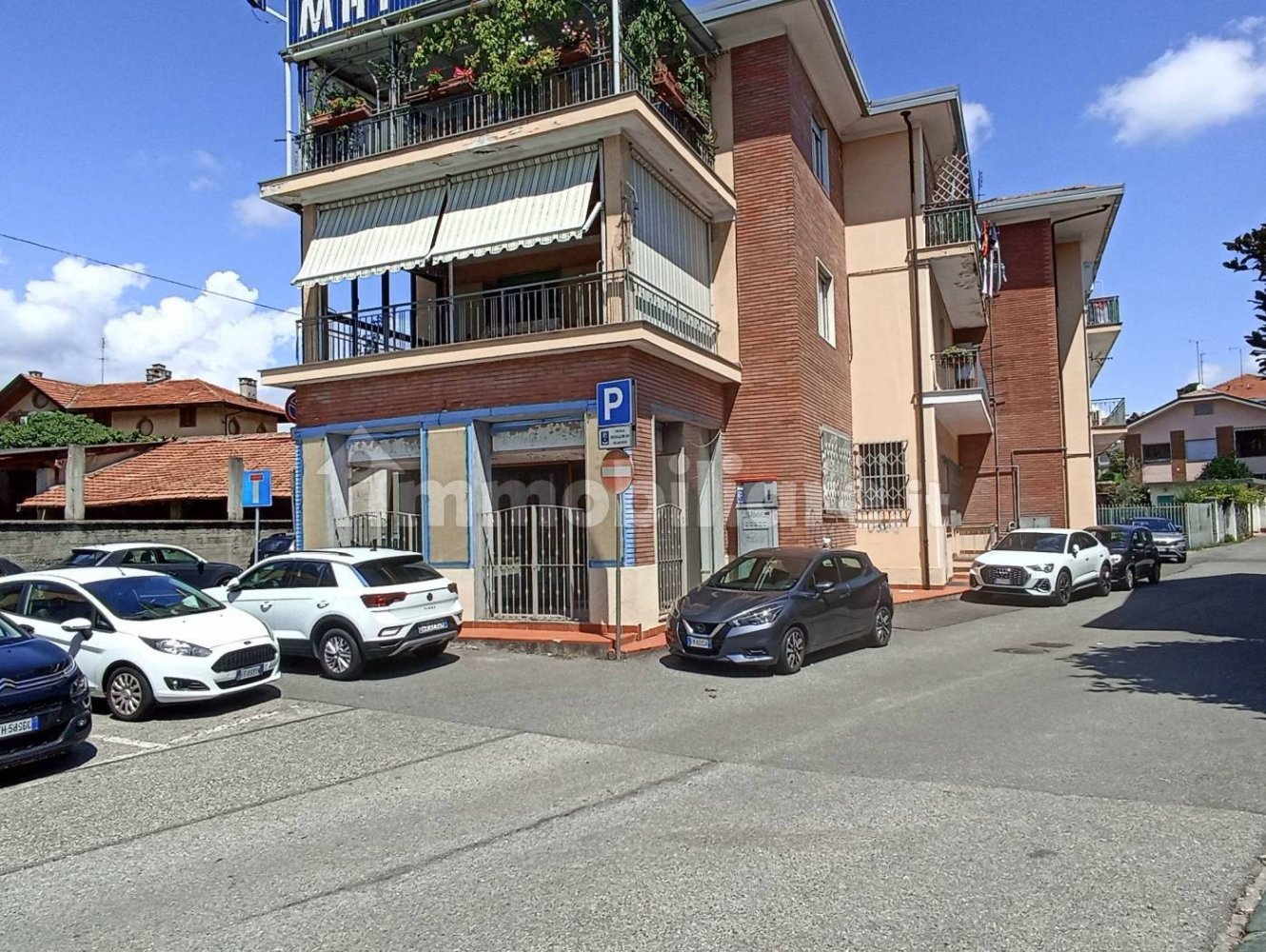 Propiedad comercial de 5 habitaciónes en Rivoli, Italy No. 375268
