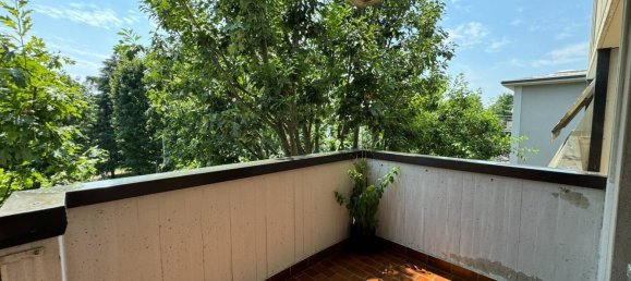 Apartamento de 3 habitaciónes en Dalmine, Italy No. 185165 10