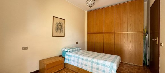 Apartamento de 3 habitaciónes en Dalmine, Italy No. 185165 17