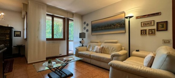 Apartamento de 3 habitaciónes en Dalmine, Italy No. 185165 8