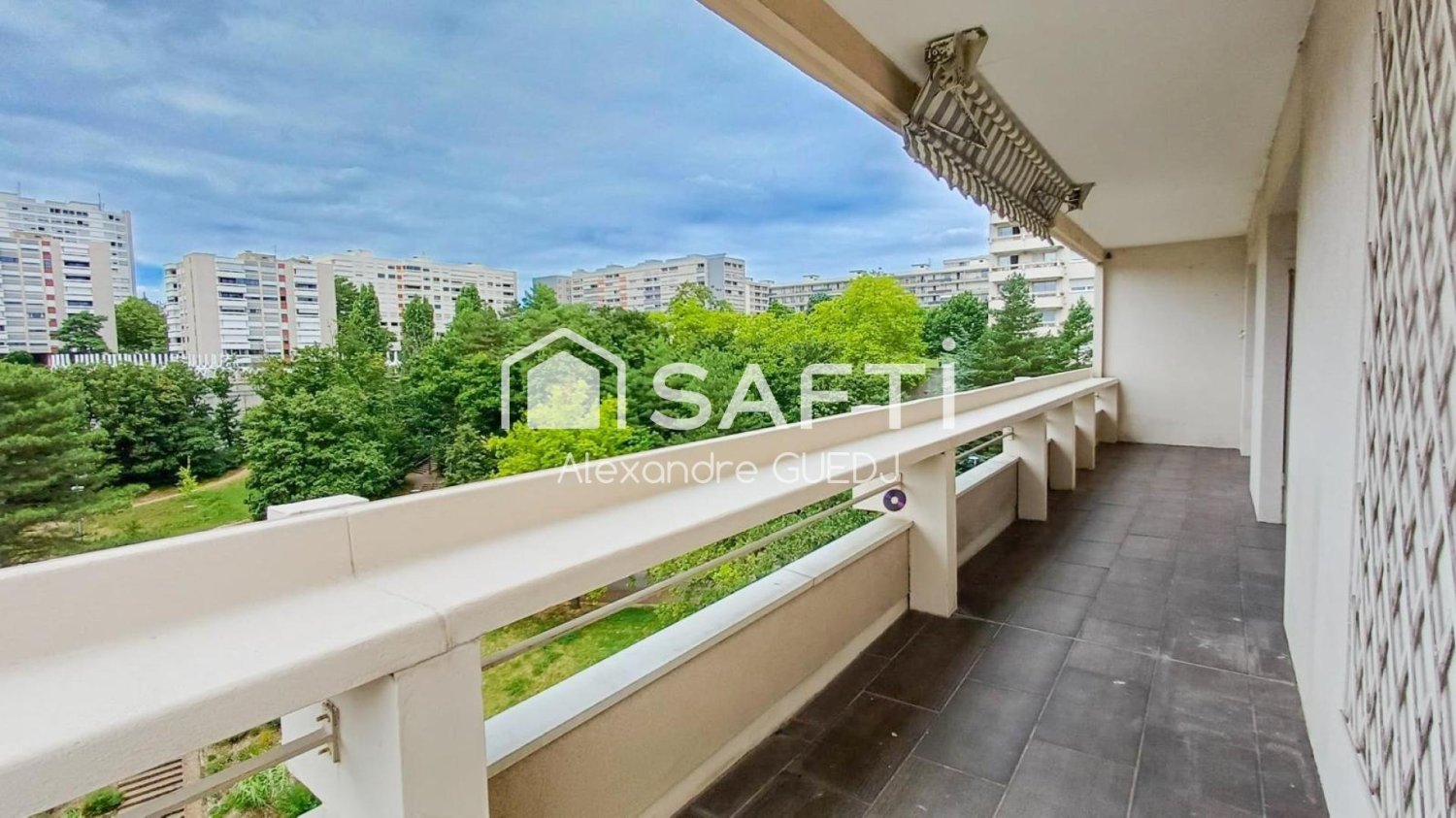 3 chambres Appartement à Caluire-et-Cuire, France No. 280359