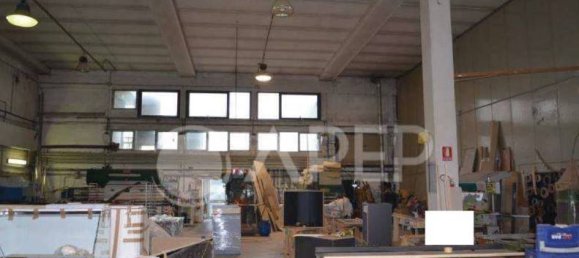 Edifício em San Giorgio delle Pertiche, Italy 2534 m² N.º 322343 4