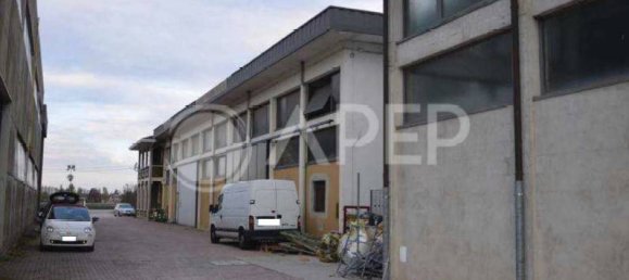 Edifício em San Giorgio delle Pertiche, Italy 2534 m² N.º 322343 2