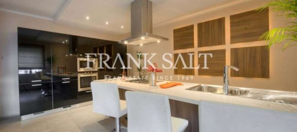 7 bedrooms Villa in Swieqi, Malta No. 8050 8