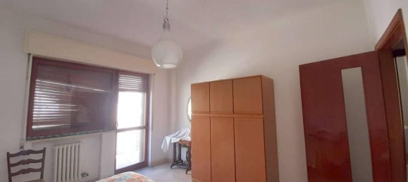 4 rooms Apartment in Taranto, Italy No. 21144 12