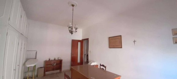 4 rooms Apartment in Taranto, Italy No. 21144 4