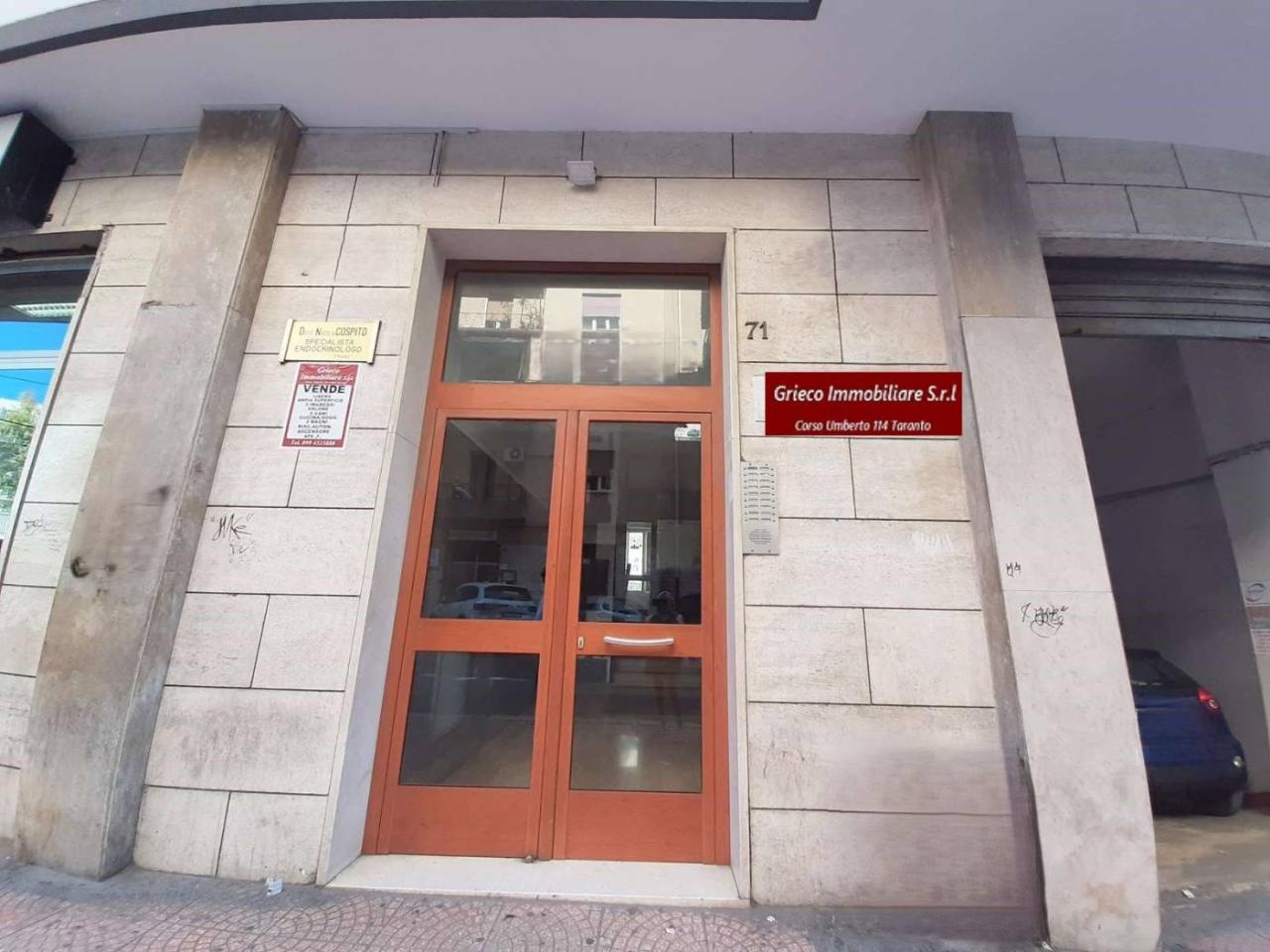 4 rooms Apartment in Taranto, Italy No. 21144