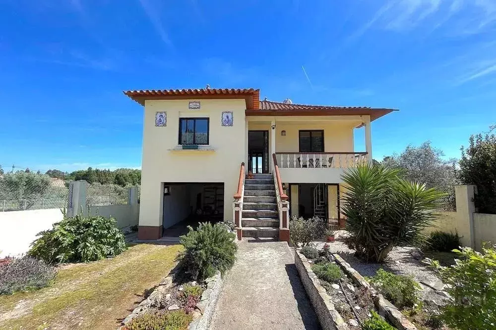 3 bedrooms House in Tabua, Portugal No. 212972
