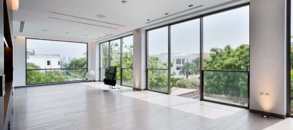 Villa T4 em Dubai, UAE N.º 38087 2