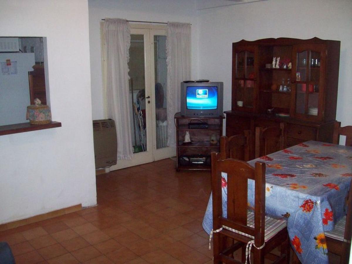 Apartamento de 2 dormitorios en Mar del Plata, Argentina No. 91133