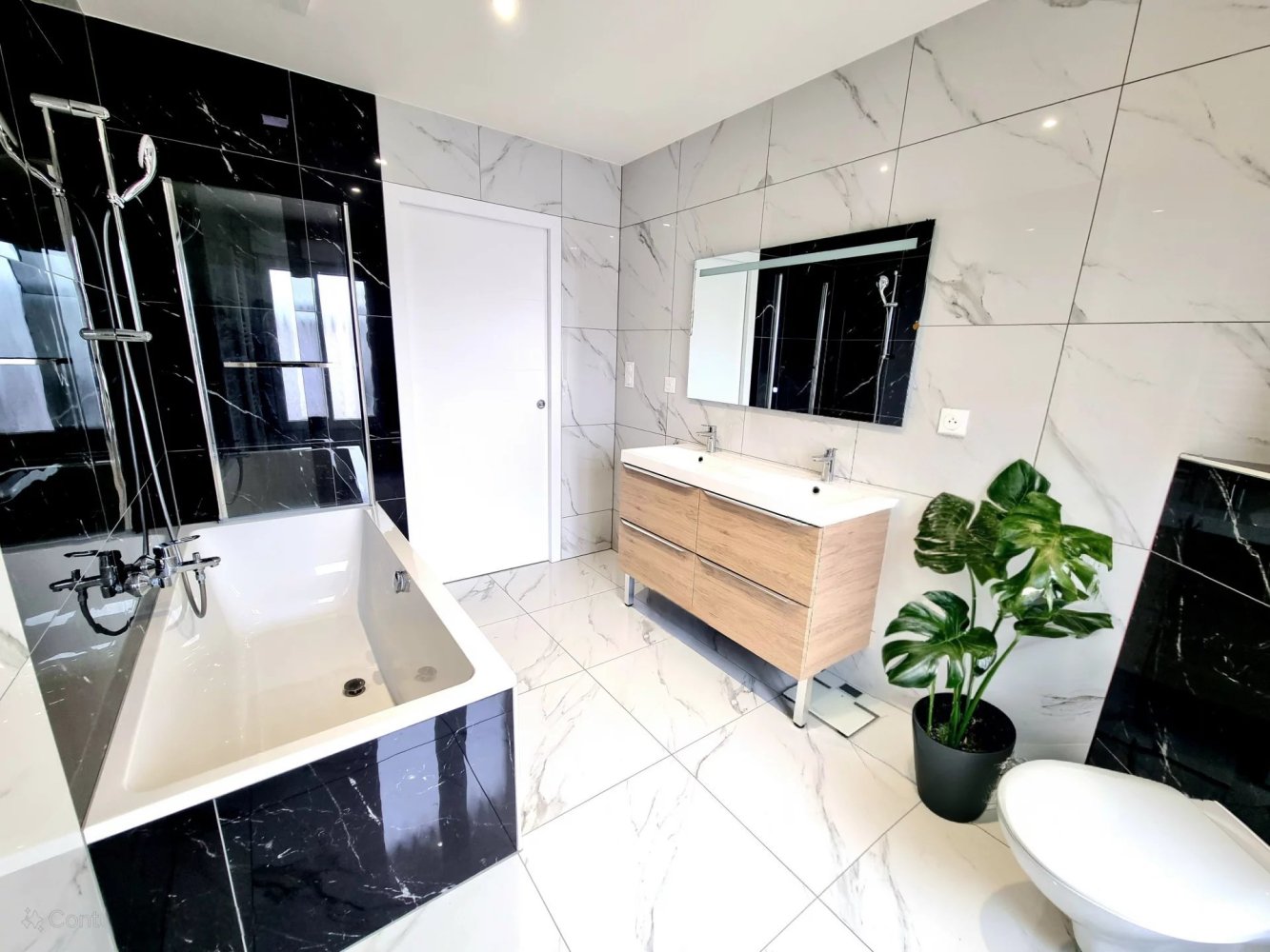 4 Schlafzimmer Haus in Piennes, France, Nr. 78979