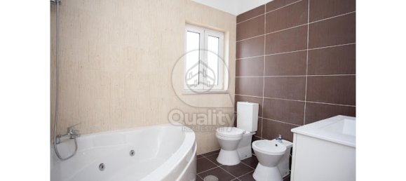 3 bedrooms House in Almada, Portugal No. 141912 8