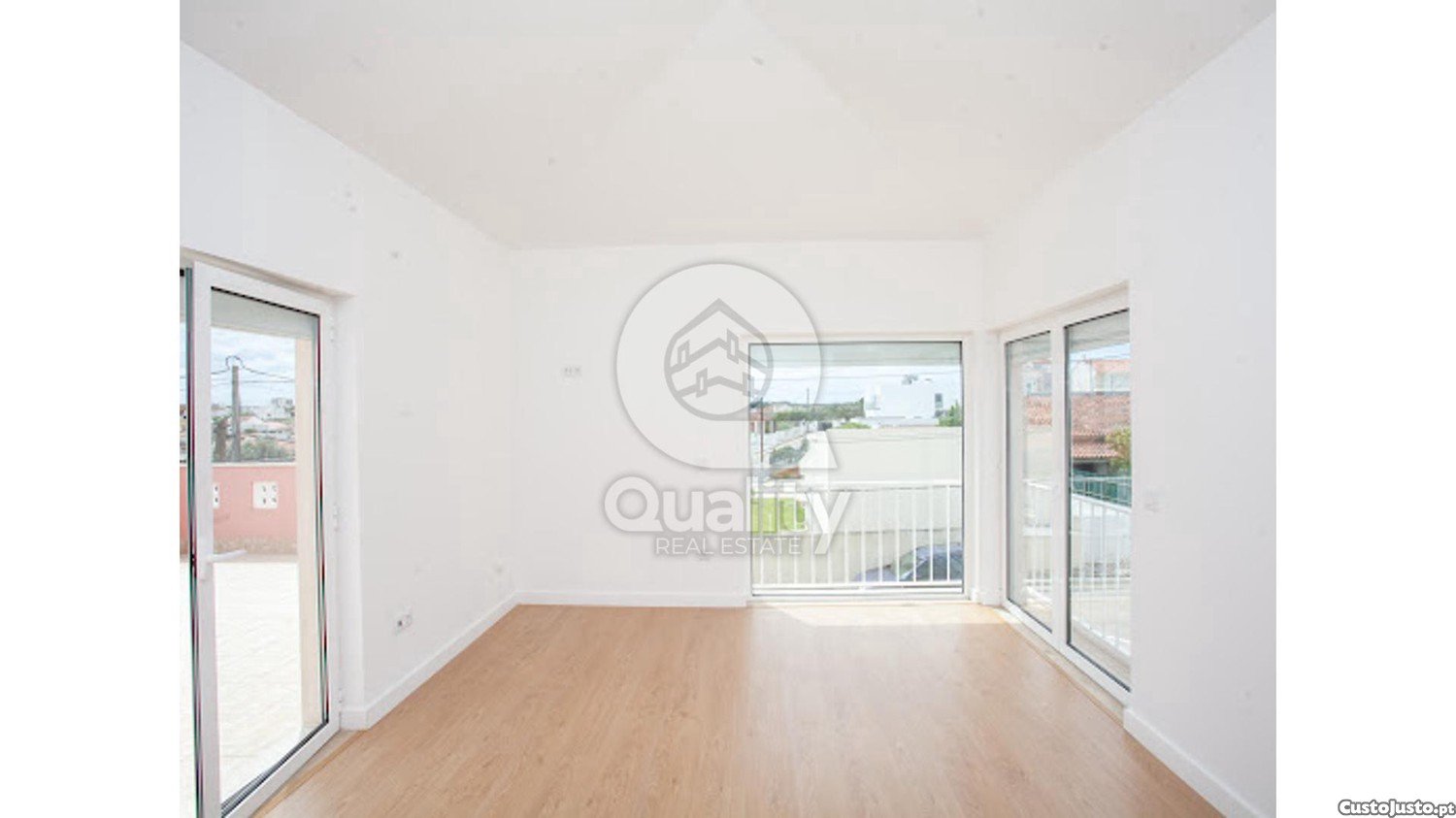 3 bedrooms House in Almada, Portugal No. 141912