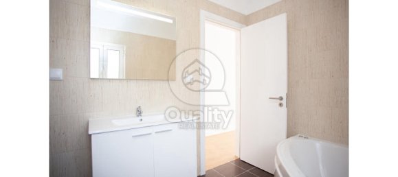 3 bedrooms House in Almada, Portugal No. 141912 6