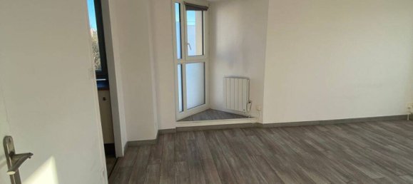 3 Schlafzimmer Wohnung in Evry, France, Nr. 334493 12