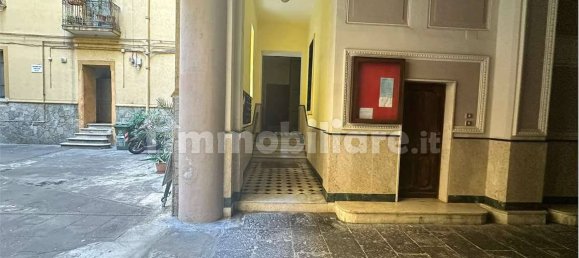 5 rooms Apartment in Salerno, Italy No. 342596 17