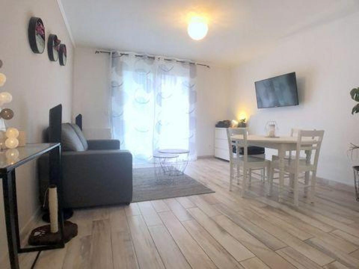 2 bedrooms Condo in Grasse, France No. 7568