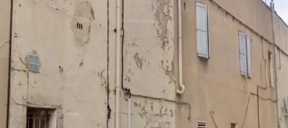 Casa de 2 divisões em Nimes, France N.º 297825 15