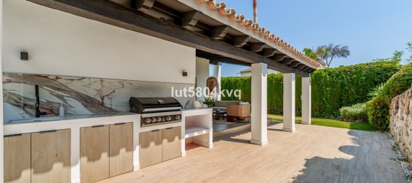 4 bedrooms Villa in Marbella, Spain No. 253061 30