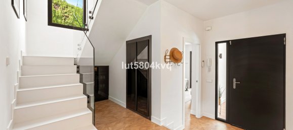 4 bedrooms Villa in Marbella, Spain No. 253061 13