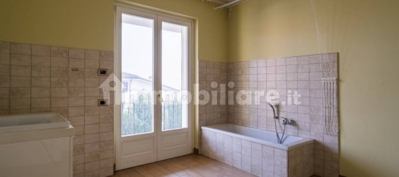 3 غرف نوم فيلا في Carmagnola, Italy رقم 334654 20