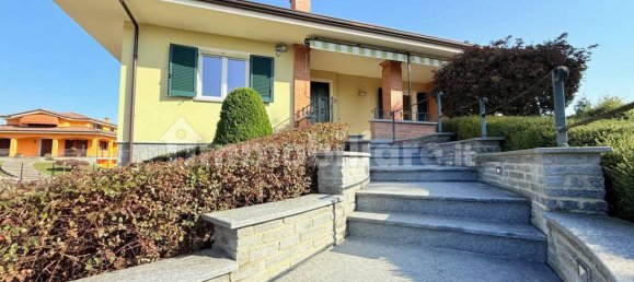 3 غرف نوم فيلا في Carmagnola, Italy رقم 334654 3