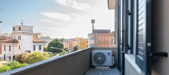 3 bedrooms Apartment in Rome, Italy No. 321574 3