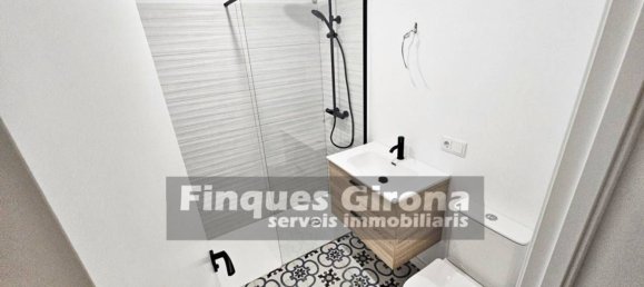 Apartamento de 3 dormitorios en Girona, Spain No. 149791 3