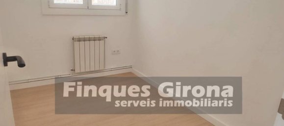 Apartamento de 3 dormitorios en Girona, Spain No. 149791 8