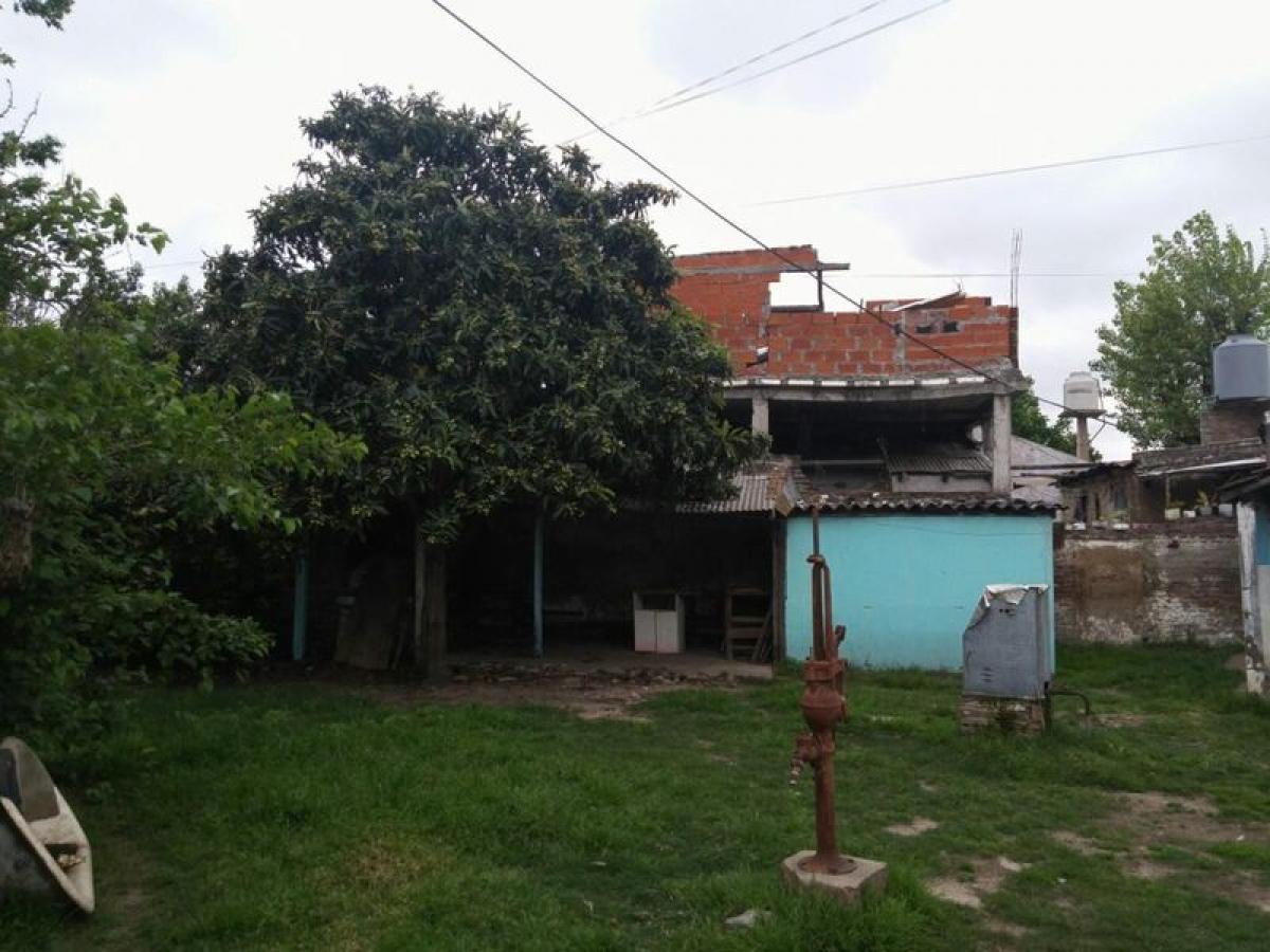 2 bedrooms Land in Malvinas Argentinas, Argentina No. 49894