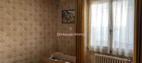 Дом с 6 комнатами в Лез Аллюэ-ле-Руа, Франция № 169508 11